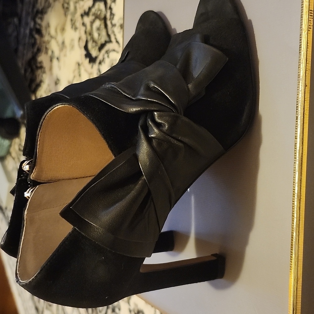 Louise et Cie Black Open Toe Booties
